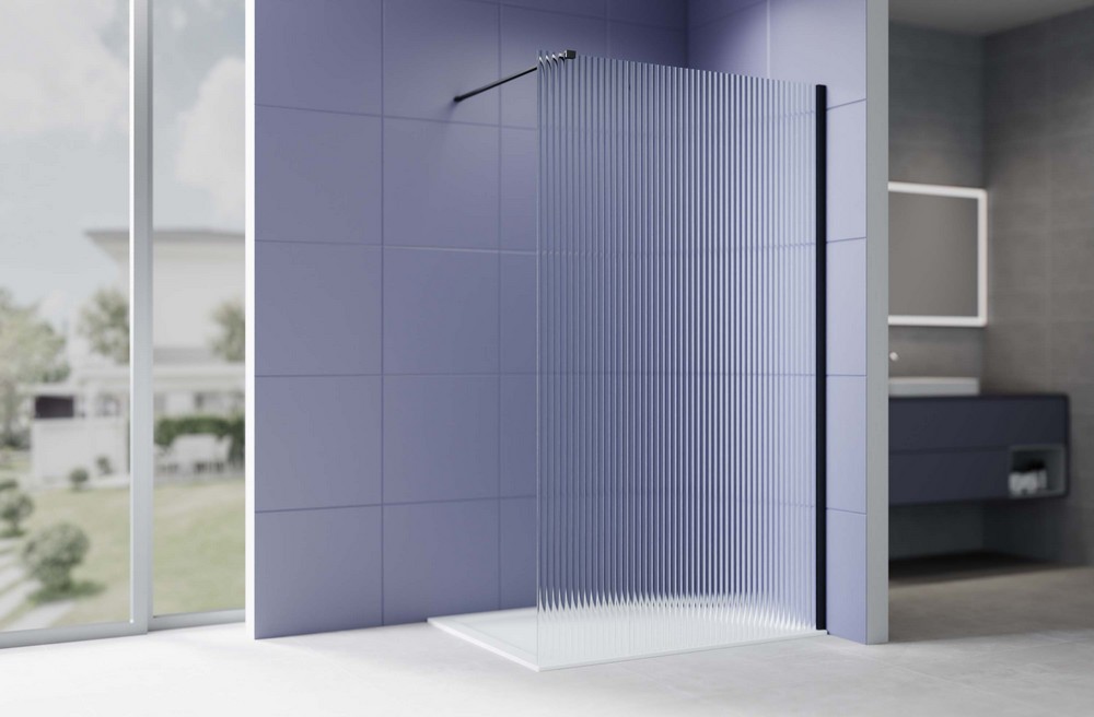 AQ.WI.140.2BL Душевая перегородка Walk in с держателем 1400x2000 профиль черный, стекло прозрачное рифленое 8мм