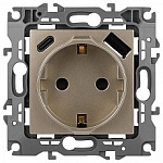 Розетка с заземлением и со шторкой и 2хUSB, без рамки Эра Эра 12 12-4108-04, фото 1